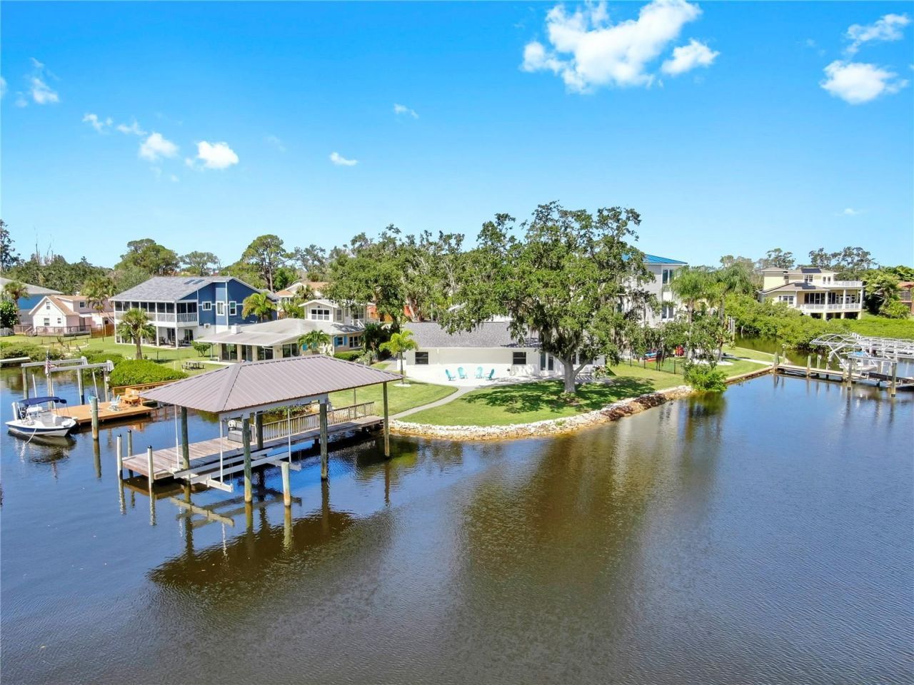 424 Doric Court, Tarpon Springs, FL 34689 Photo