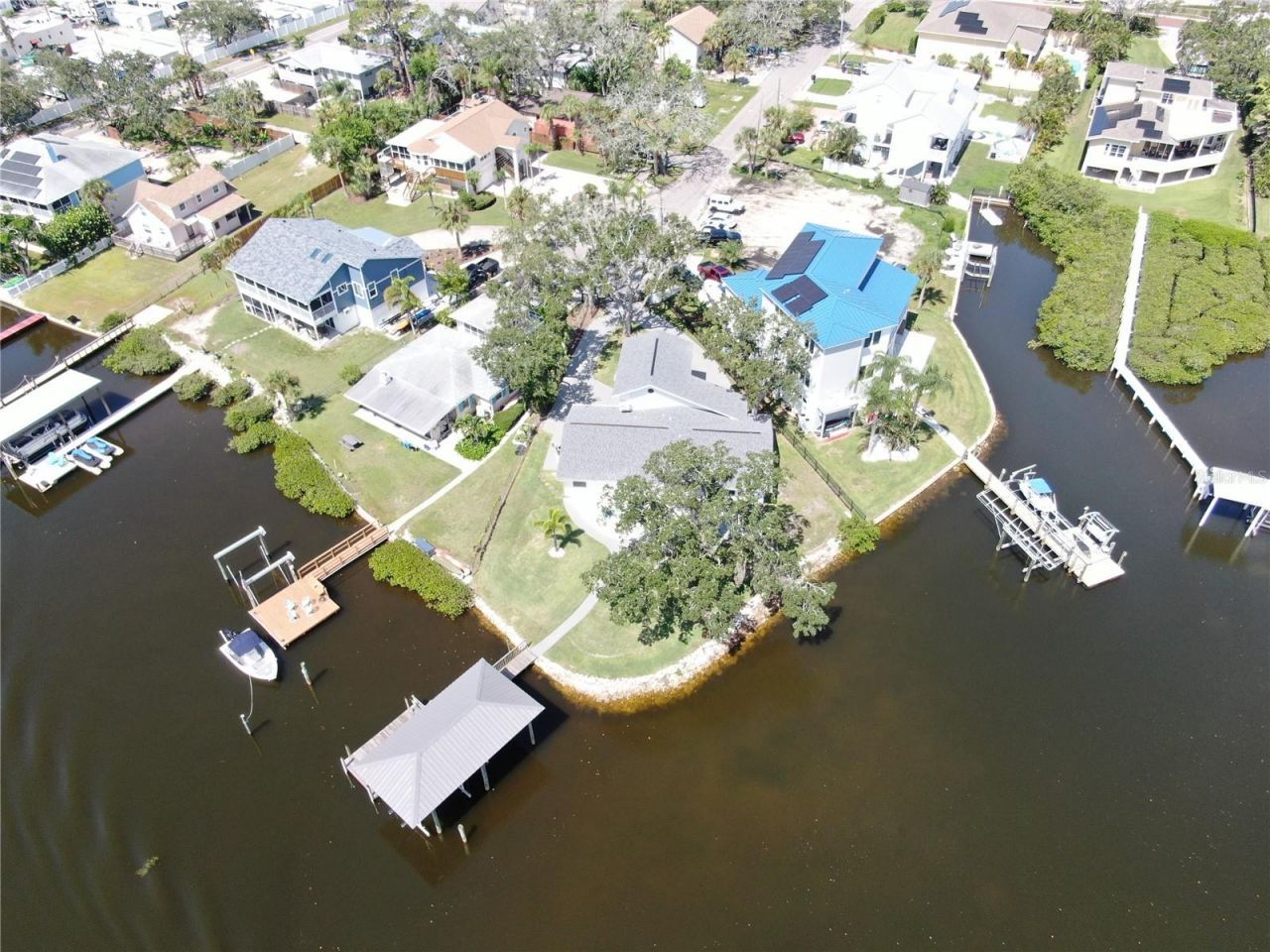 424 Doric Court, Tarpon Springs, FL 34689 Photo