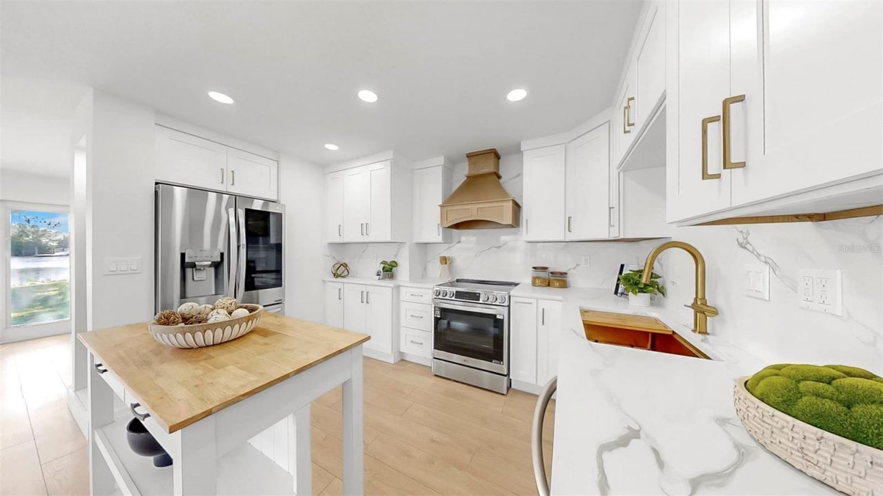 424 Doric Court, Tarpon Springs, FL 34689 Photo
