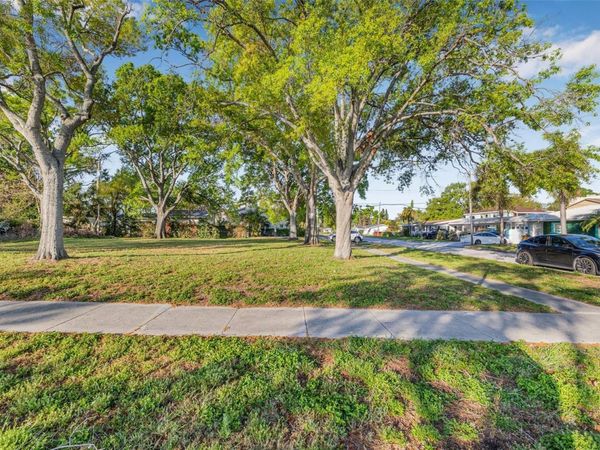 602 CHANNEL DRIVE, TAMPA, FL 33606