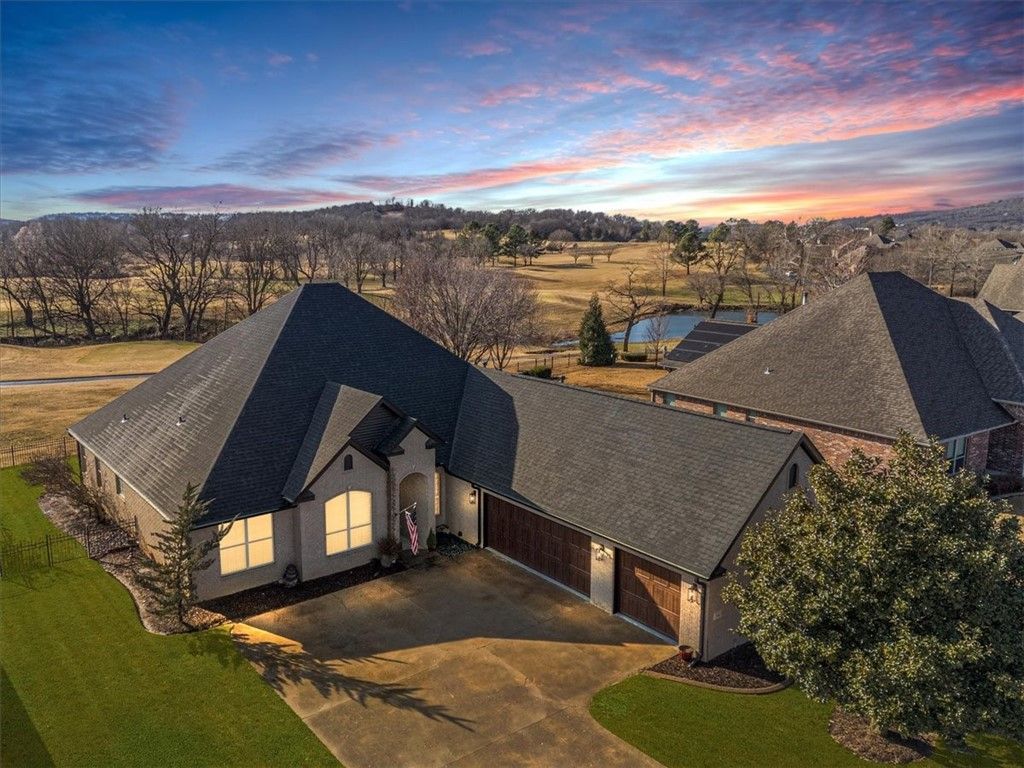 1819 S Cherry Hills Drive, Fayetteville, AR 72701 Main Photo