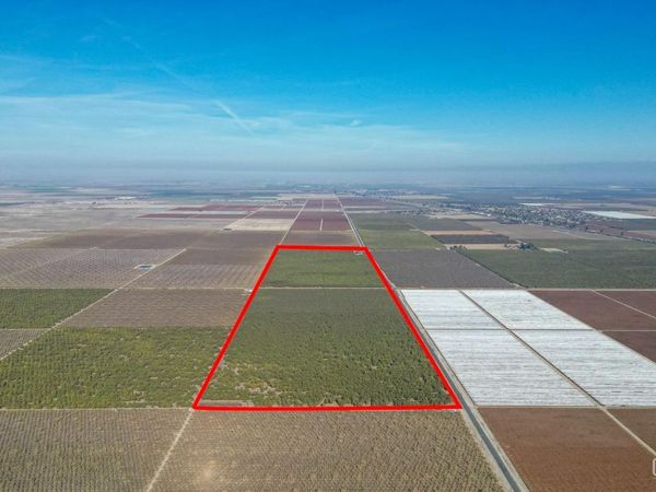 2431 Rd 128, Earlimart, CA 93219