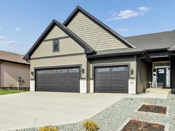 1026 Highland Trl, Solon, IA 52333