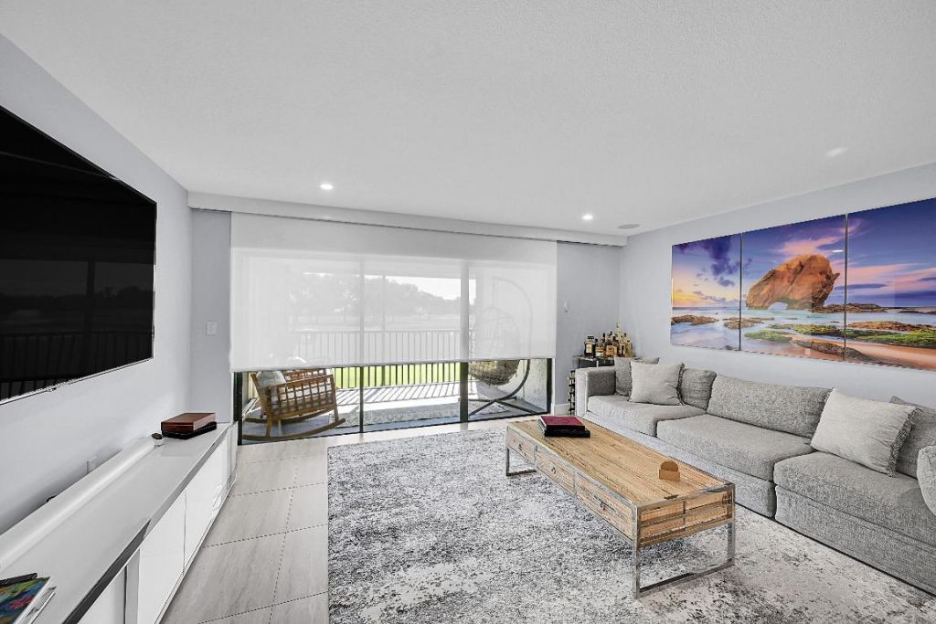 12870 Briarlake Drive, Unit 201, Palm Beach Gardens, FL 33418 Photo