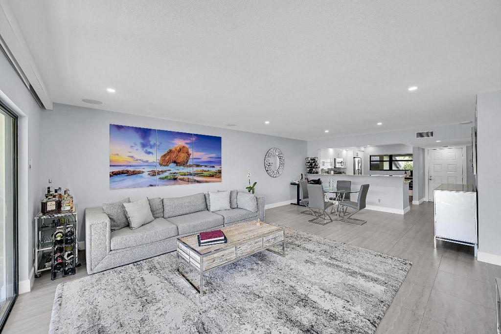 12870 Briarlake Drive, Unit 201, Palm Beach Gardens, FL 33418 Photo