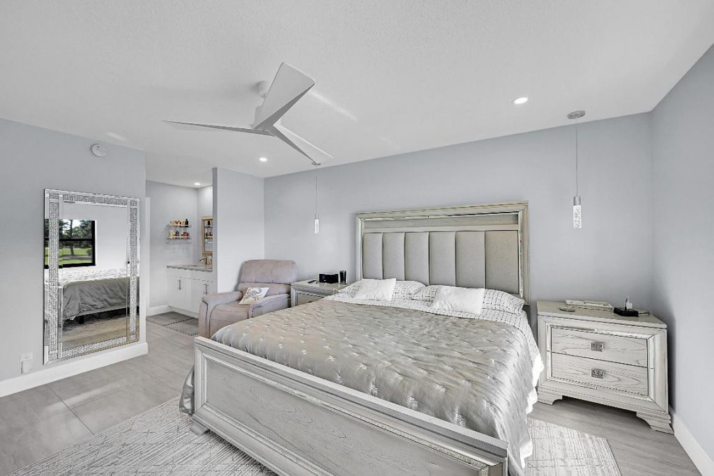 12870 Briarlake Drive, Unit 201, Palm Beach Gardens, FL 33418 Photo