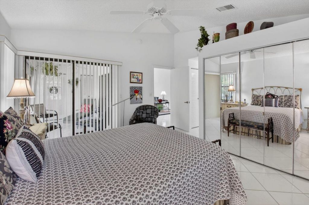 9716 Sills Drive E, Unit 201, Boynton Beach, FL 33437 Photo