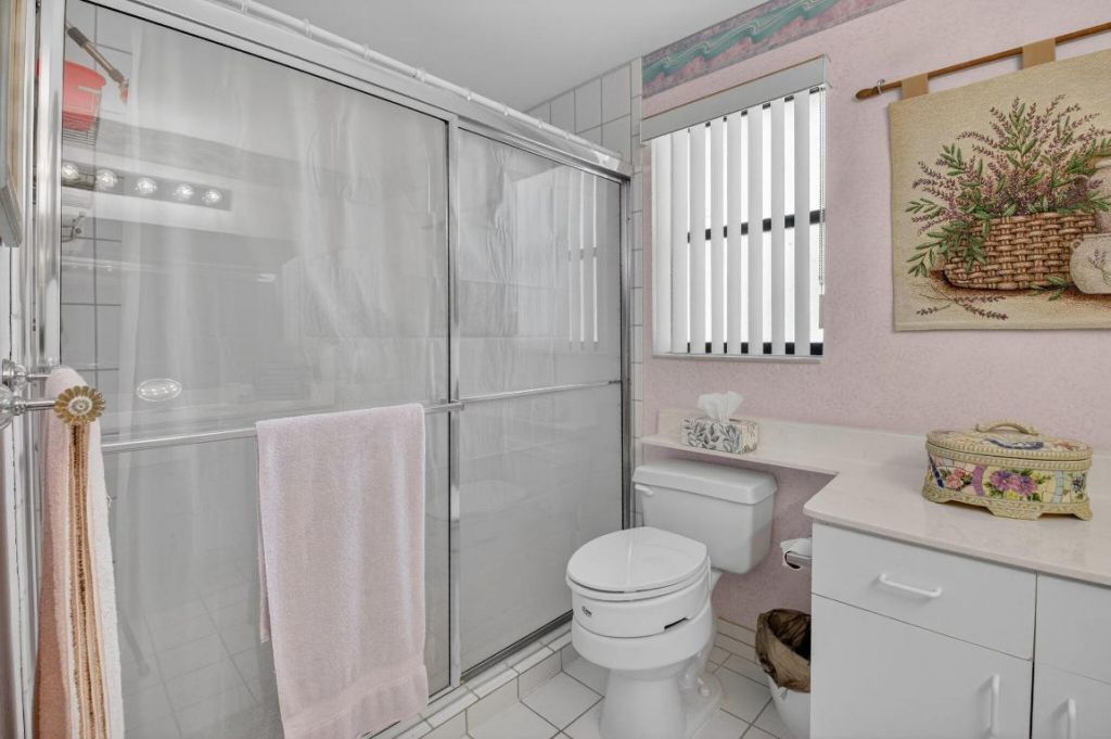 9716 Sills Drive E, Unit 201, Boynton Beach, FL 33437 Photo