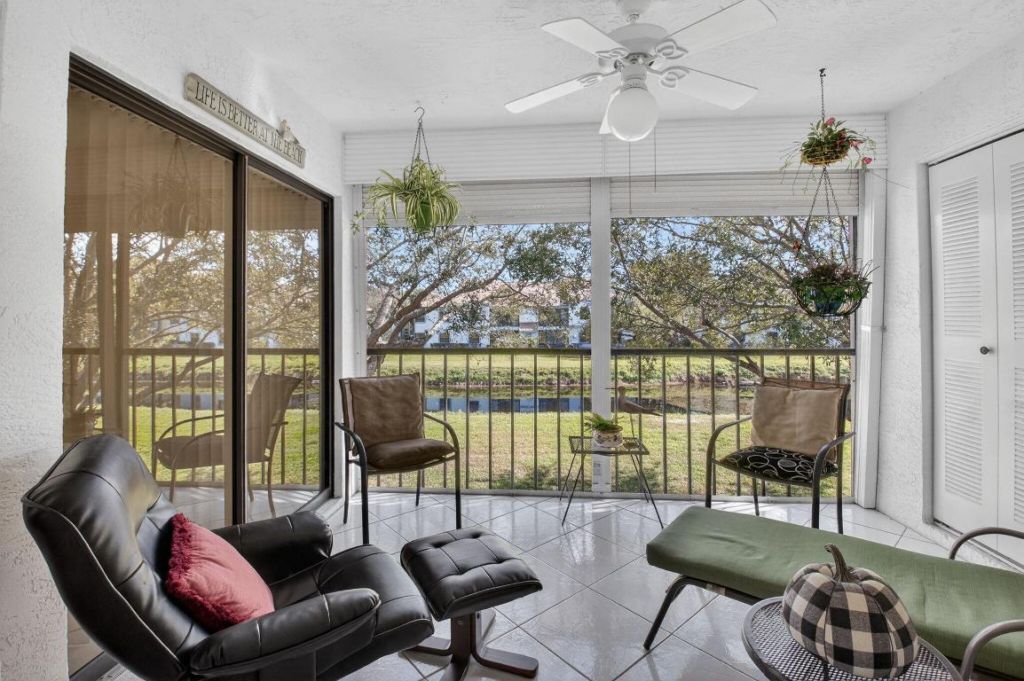 9716 Sills Drive E, Unit 201, Boynton Beach, FL 33437 Photo