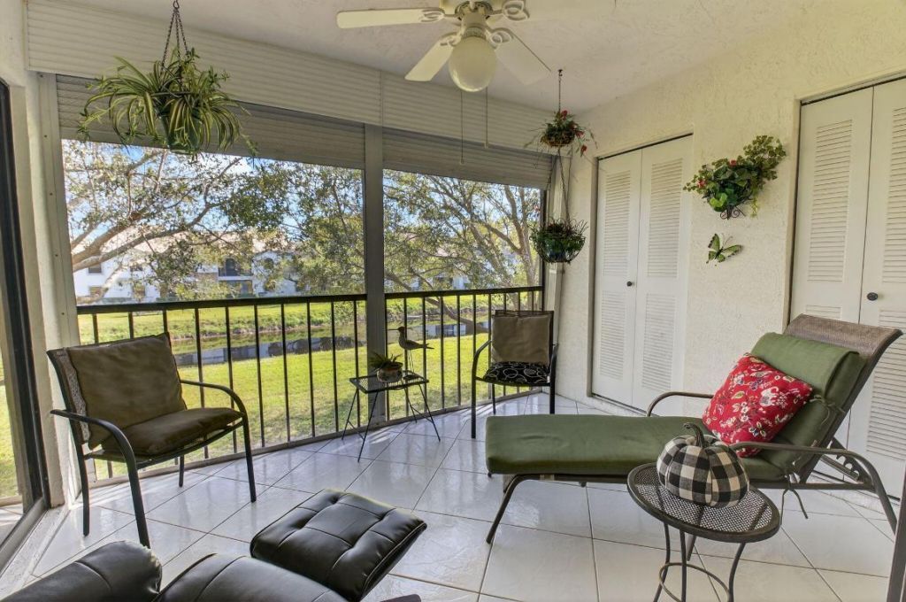 9716 Sills Drive E, Unit 201, Boynton Beach, FL 33437 Photo