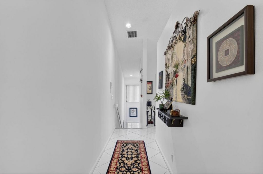 9716 Sills Drive E, Unit 201, Boynton Beach, FL 33437 Photo