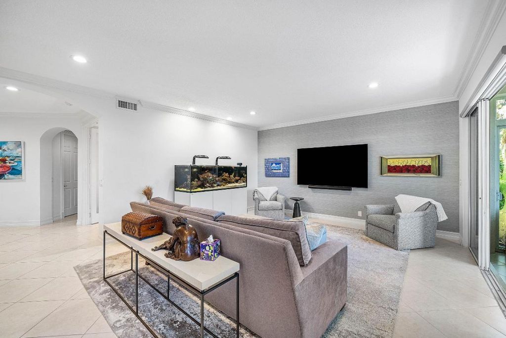 115 Palm Point Circle, Unit A, Palm Beach Gardens, FL 33418 Photo