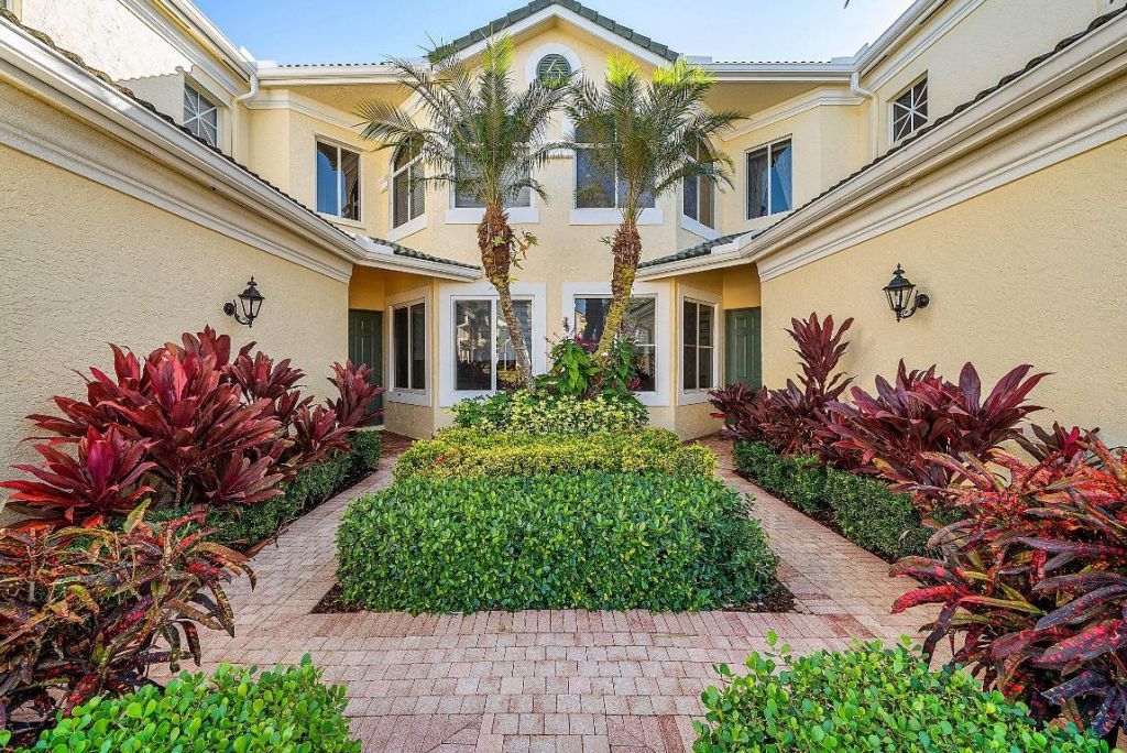 115 Palm Point Circle, Unit A, Palm Beach Gardens, FL 33418 Photo