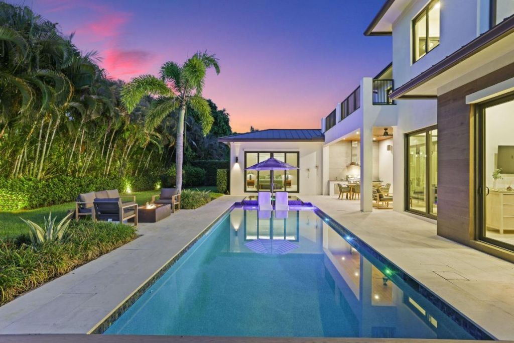 525 Whispering Pines Road, Boynton Beach, FL 33435 Photo