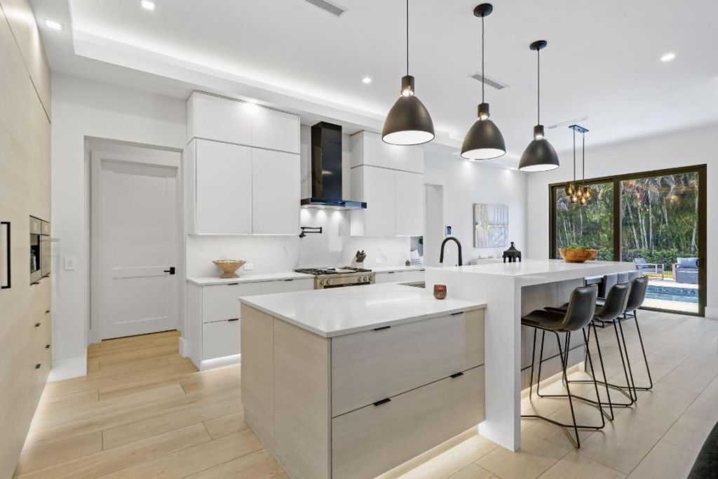 525 Whispering Pines Road, Boynton Beach, FL 33435 Photo