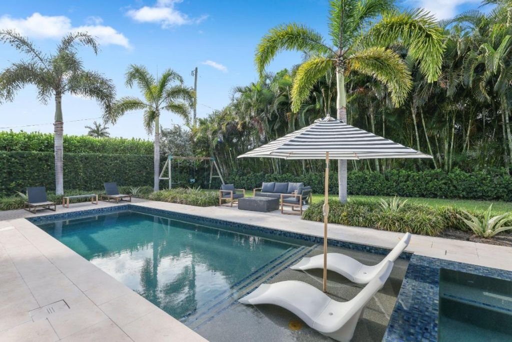 525 Whispering Pines Road, Boynton Beach, FL 33435 Photo