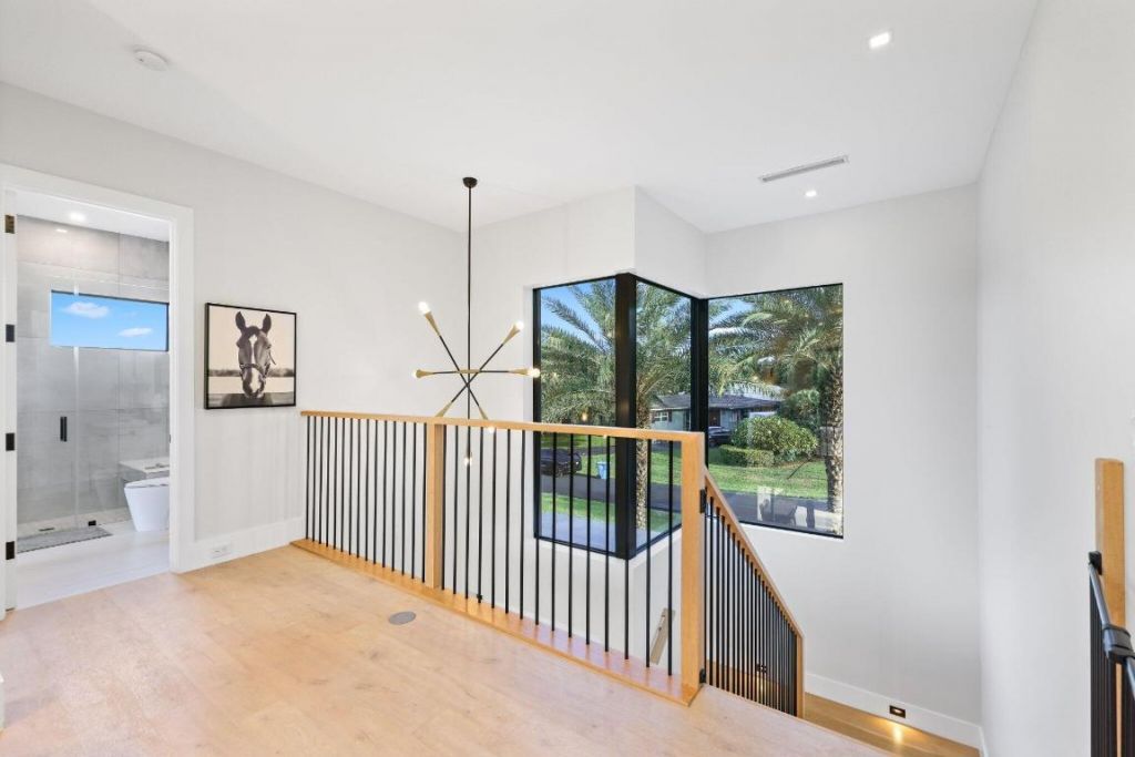 525 Whispering Pines Road, Boynton Beach, FL 33435 Photo