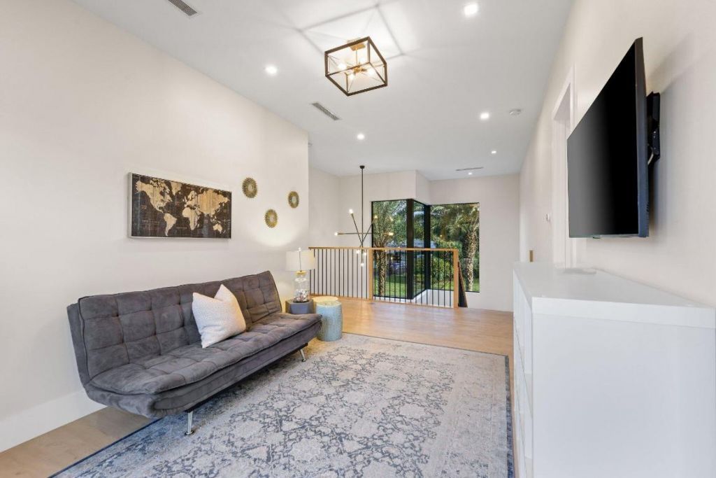 525 Whispering Pines Road, Boynton Beach, FL 33435 Photo