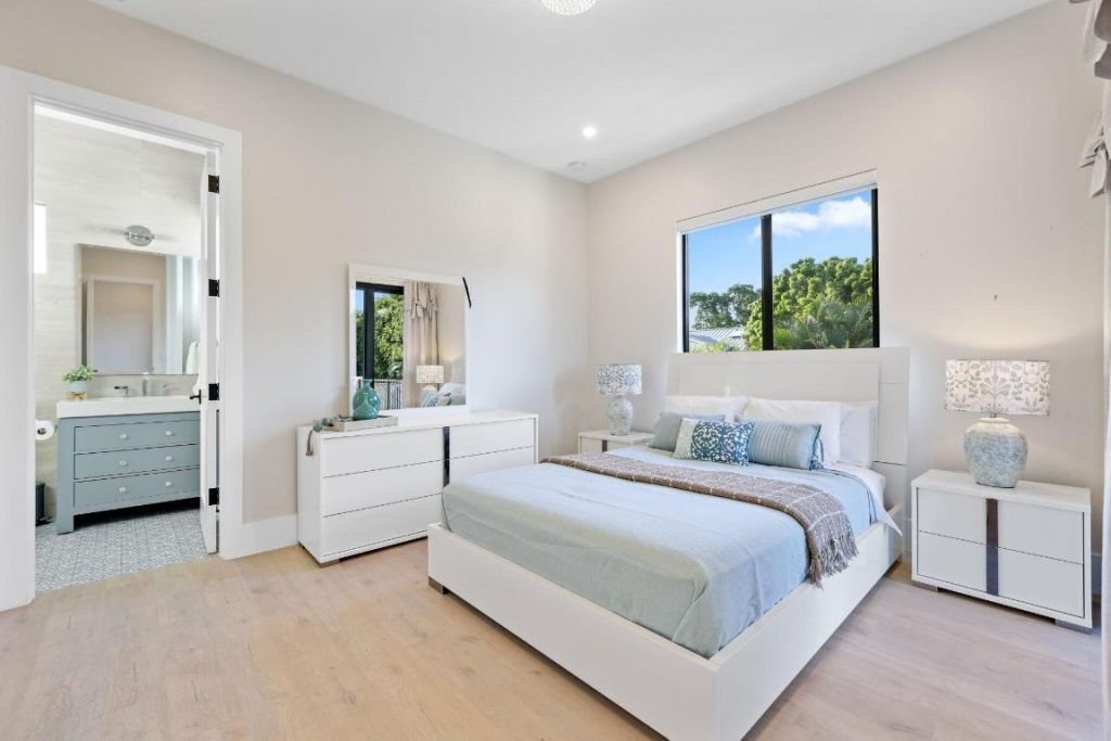 525 Whispering Pines Road, Boynton Beach, FL 33435 Photo