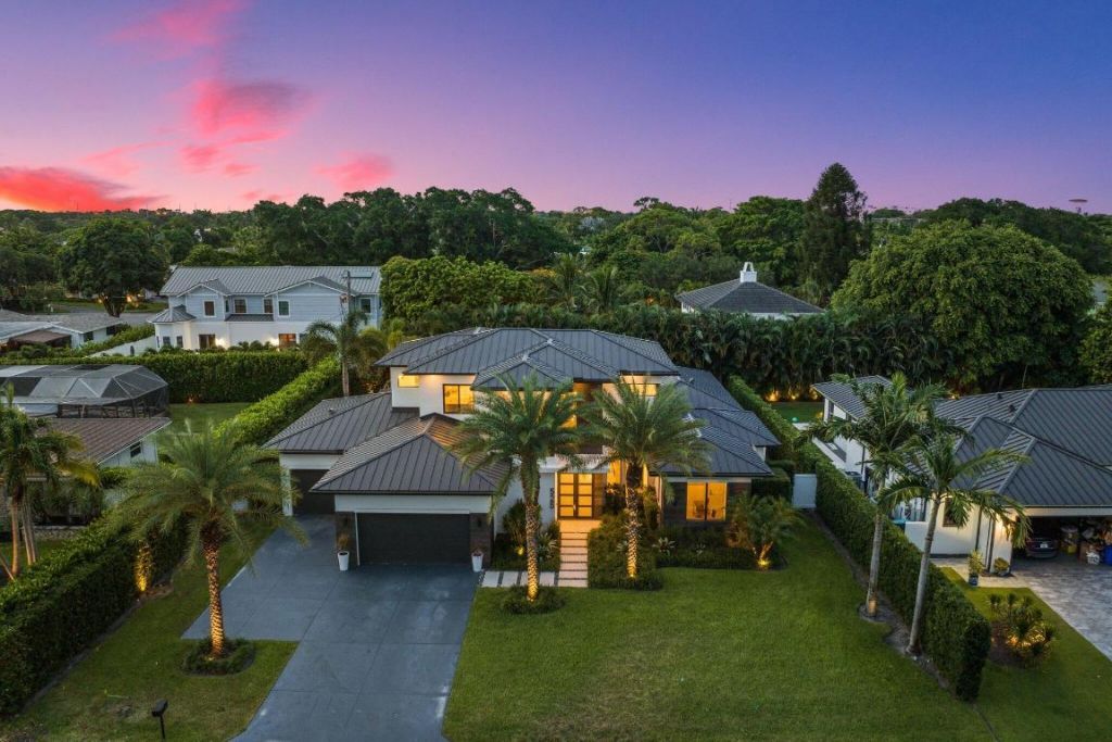 525 Whispering Pines Road, Boynton Beach, FL 33435 Photo