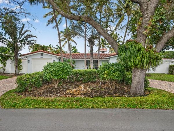 2081 NE 25th Street, Lighthouse Point, FL 33064