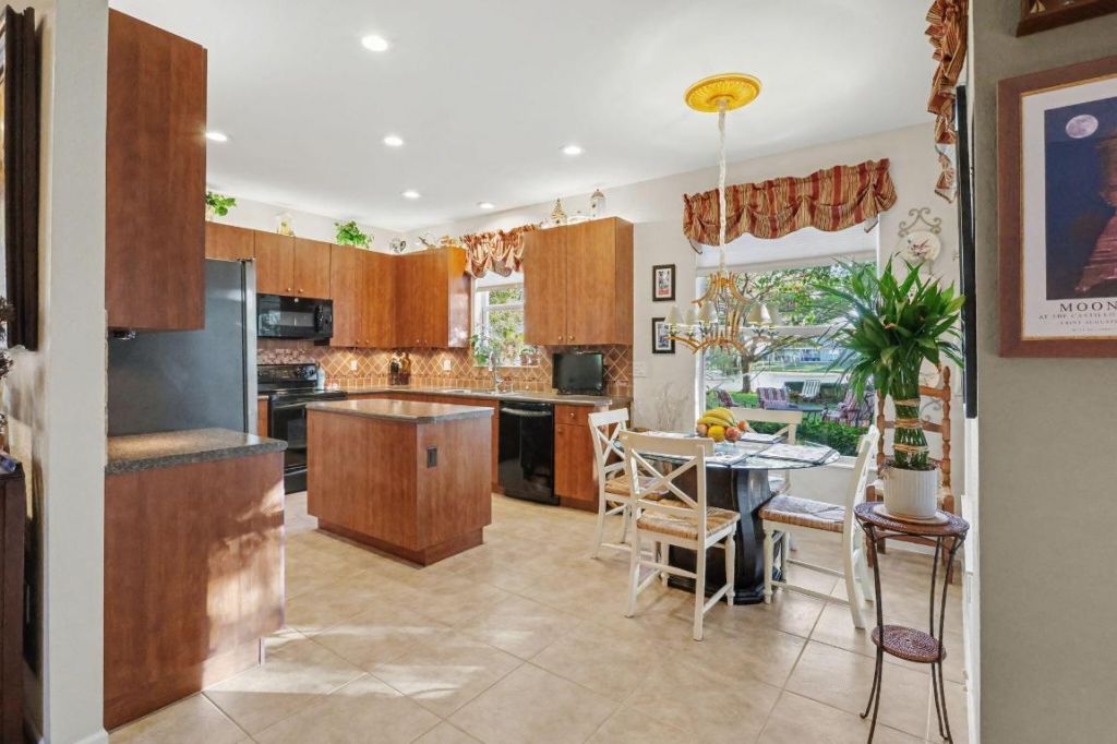 166 Catania Way, Royal Palm Beach, FL 33411 Photo