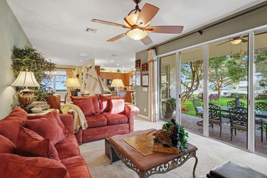 166 Catania Way, Royal Palm Beach, FL 33411 Photo