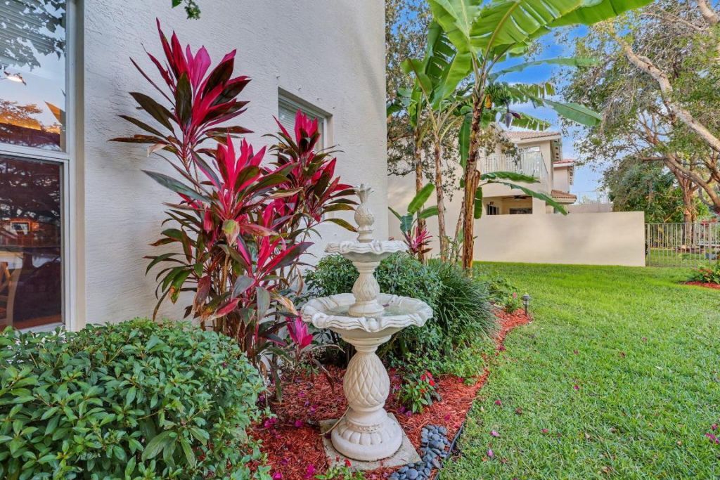 166 Catania Way, Royal Palm Beach, FL 33411 Photo