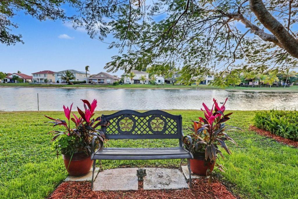 166 Catania Way, Royal Palm Beach, FL 33411 Photo