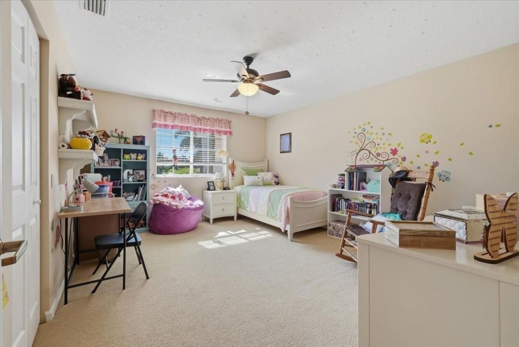 2444 Greenbrier Court, Weston, FL 33327 Photo