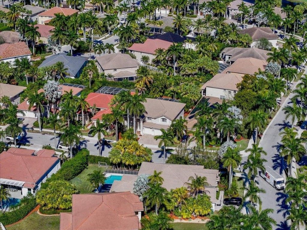 2444 Greenbrier Court, Weston, FL 33327 Photo