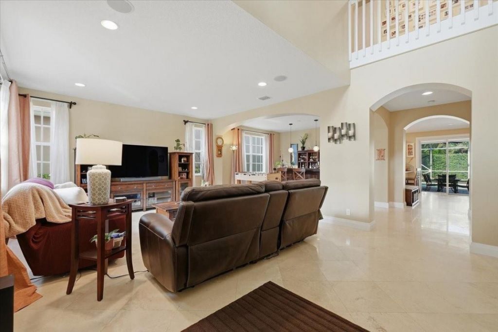 2444 Greenbrier Court, Weston, FL 33327 Photo