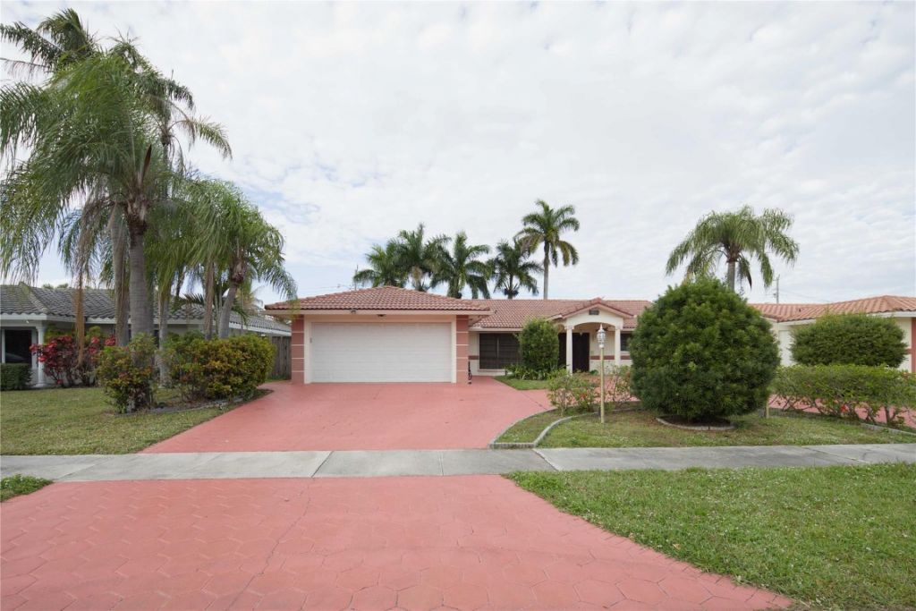 1261 Rodman Street, Hollywood, FL 33019 Photo