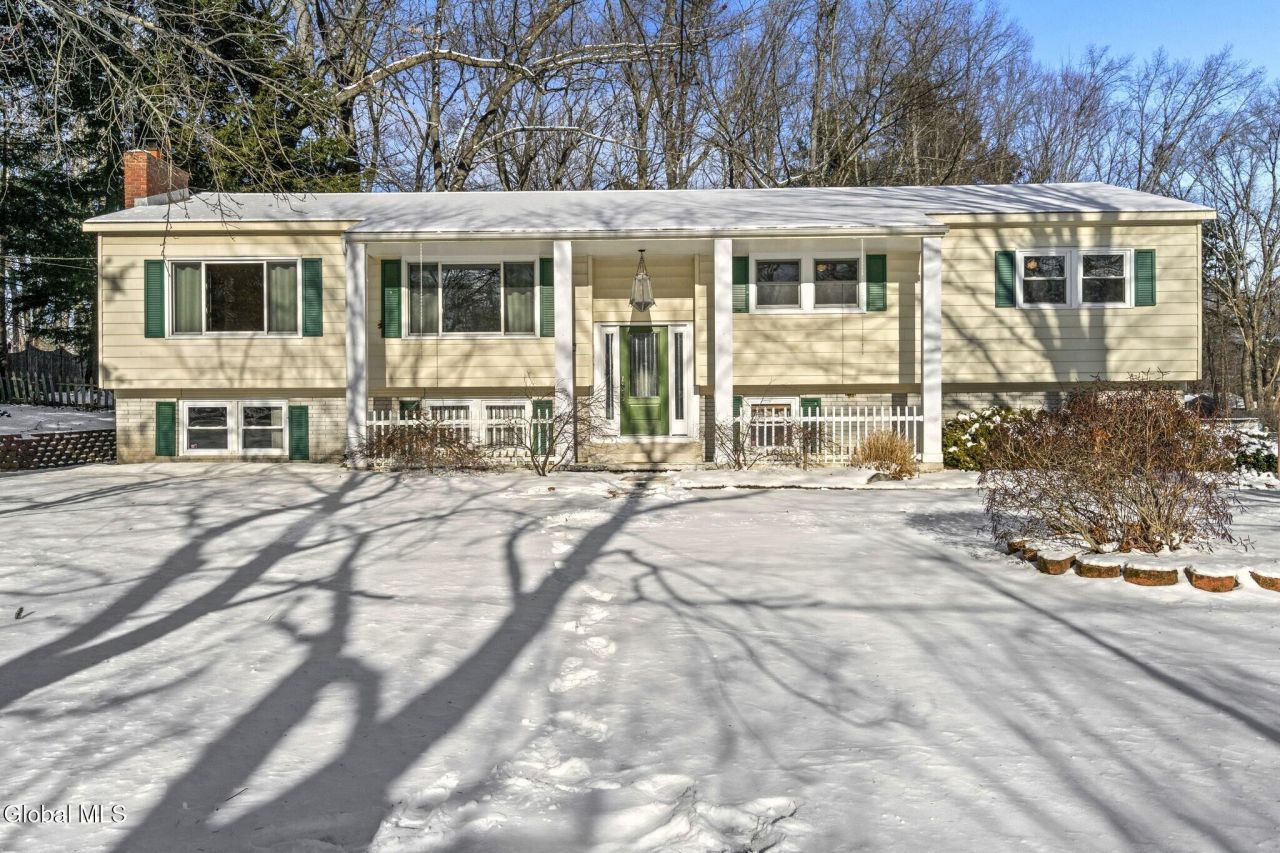 41 Sweet Brier Drive, Ballston Lake, NY 12019 Main Photo