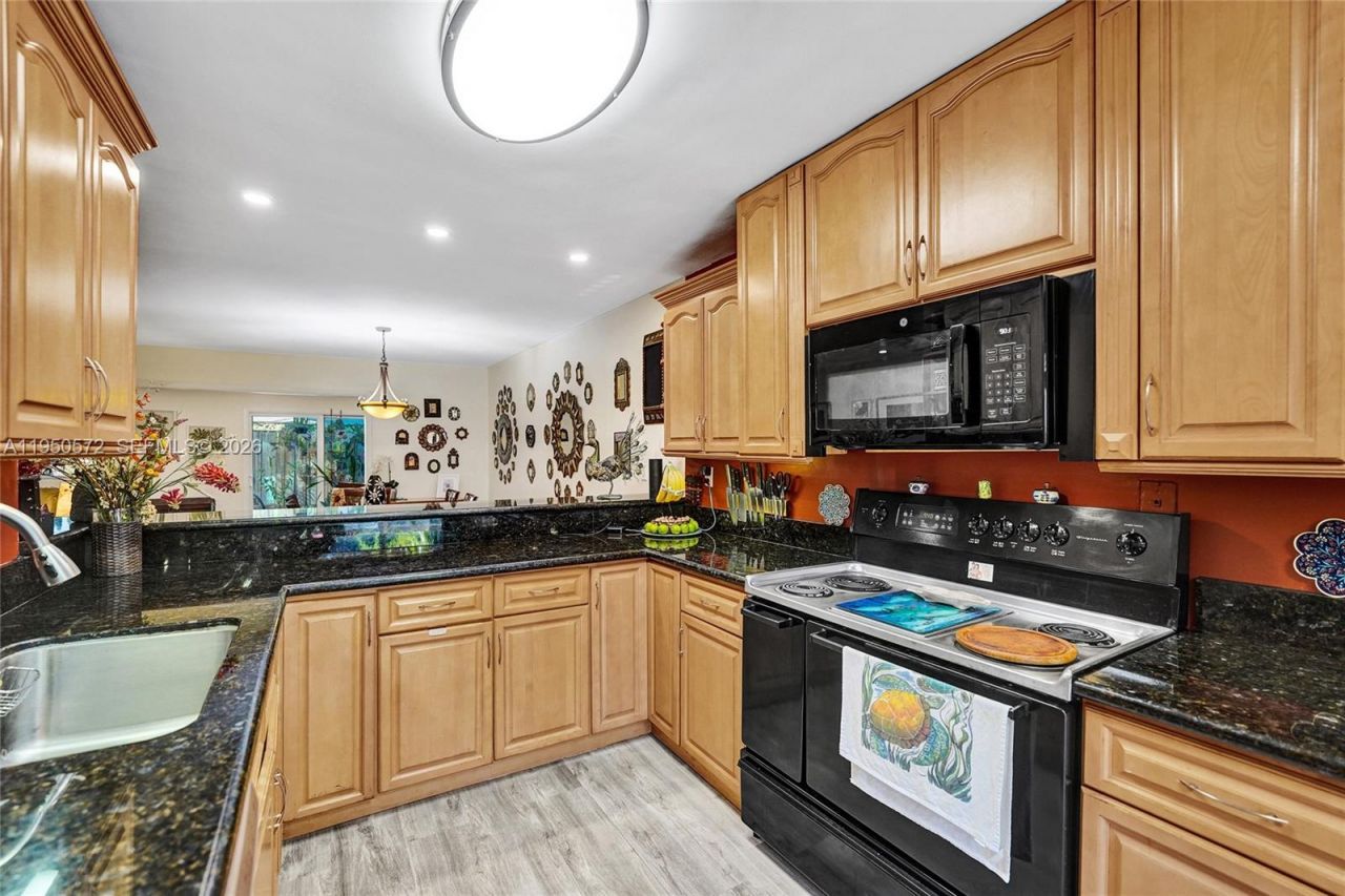 3302 Farragut St, Unit 5C, Hollywood, FL 33021 Photo