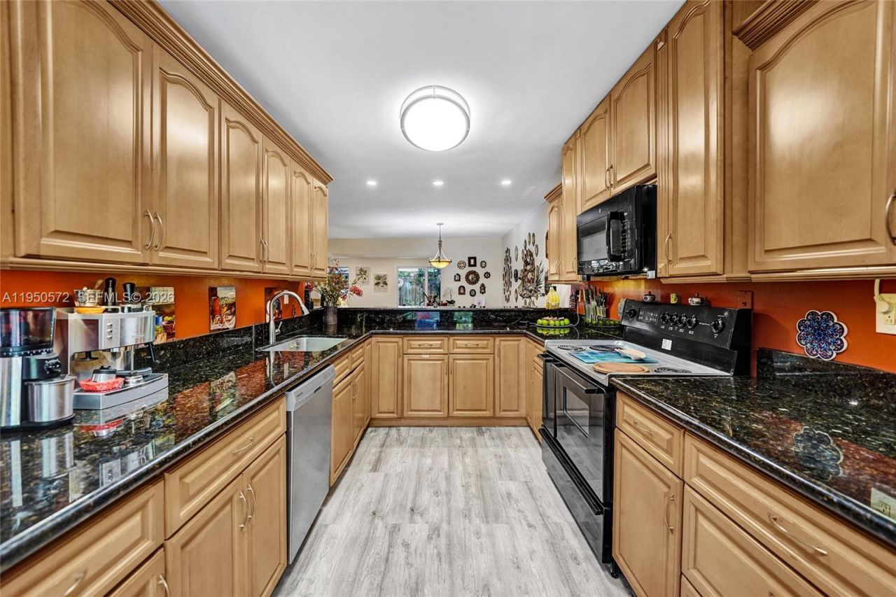 3302 Farragut St, Unit 5C, Hollywood, FL 33021 Photo