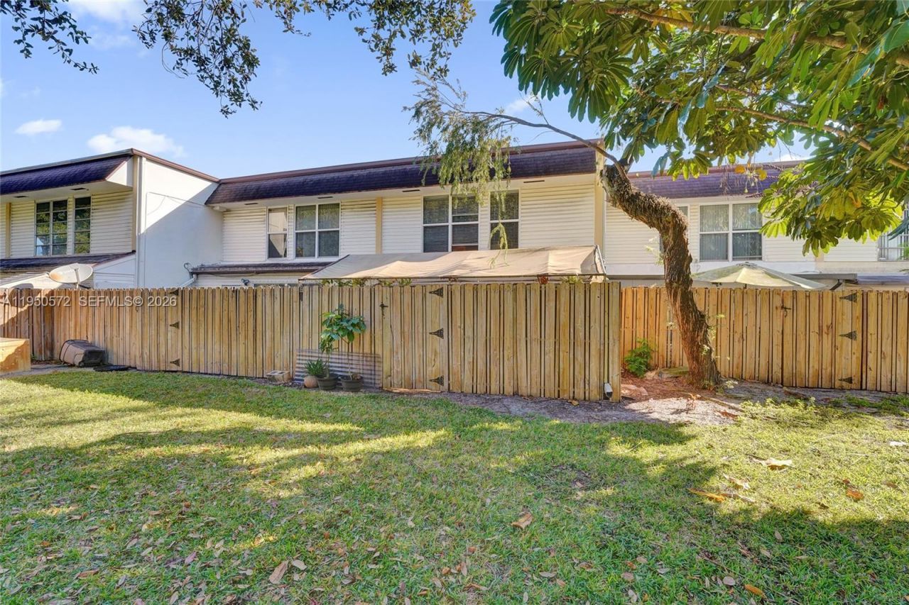 3302 Farragut St, Unit 5C, Hollywood, FL 33021 Photo