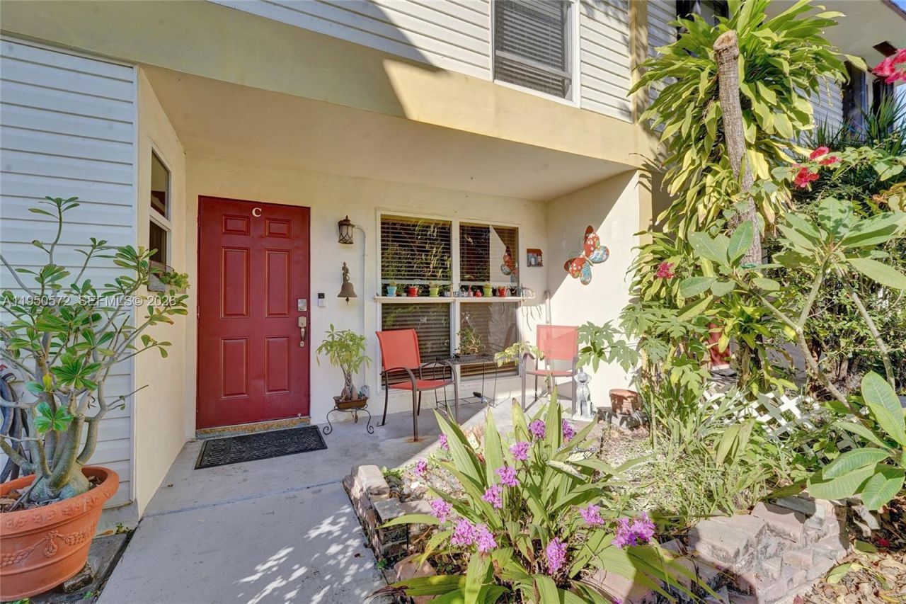 3302 Farragut St, Unit 5C, Hollywood, FL 33021 Photo