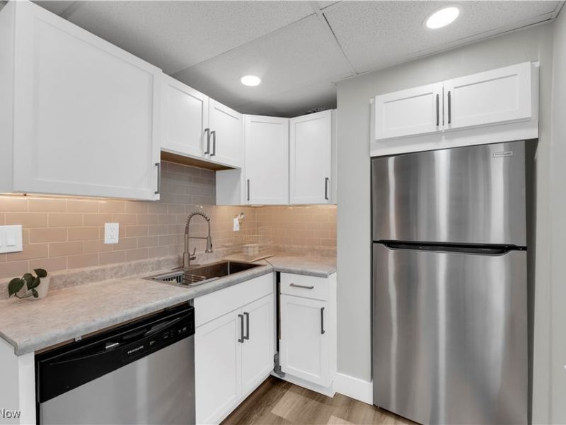 7807 Goodman Avenue, Cleveland, OH 44105 Photo 11