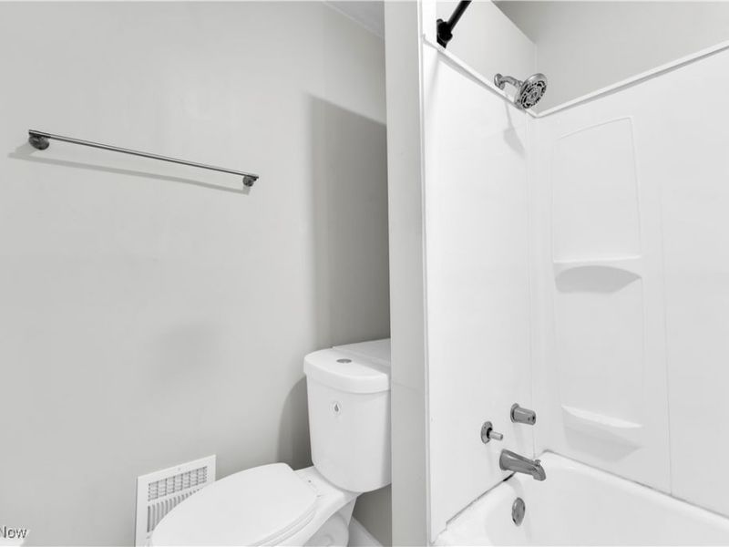 7807 Goodman Avenue, Cleveland, OH 44105 Photo 20