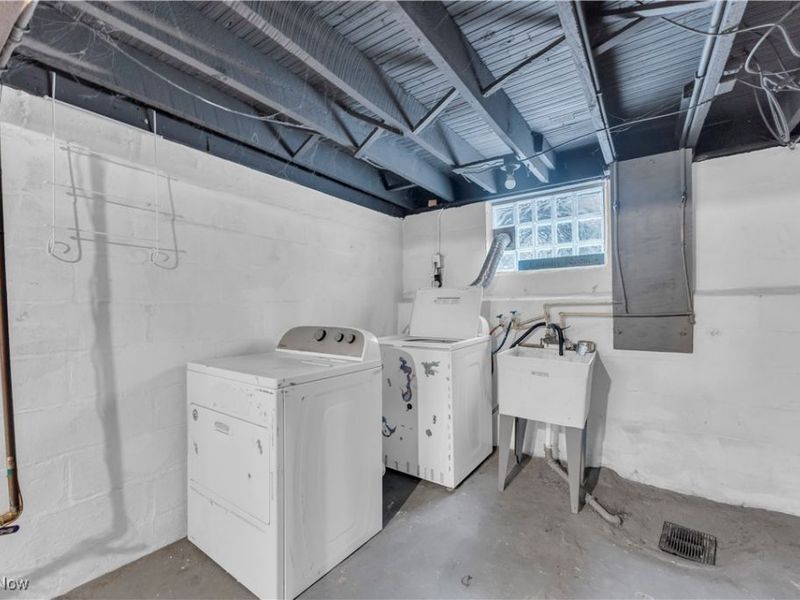 7807 Goodman Avenue, Cleveland, OH 44105 Photo 25