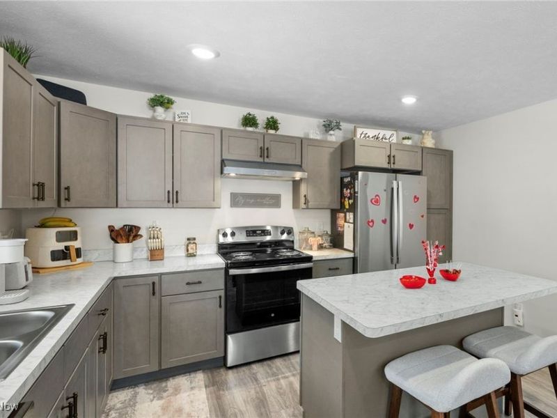 385 Nantucket Drive, Geneva, OH 44041 Photo 6