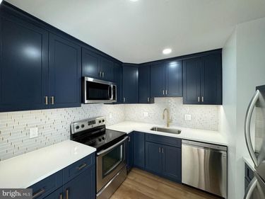 6135 EDSALL ROAD, Unit N, ALEXANDRIA, VA 22304