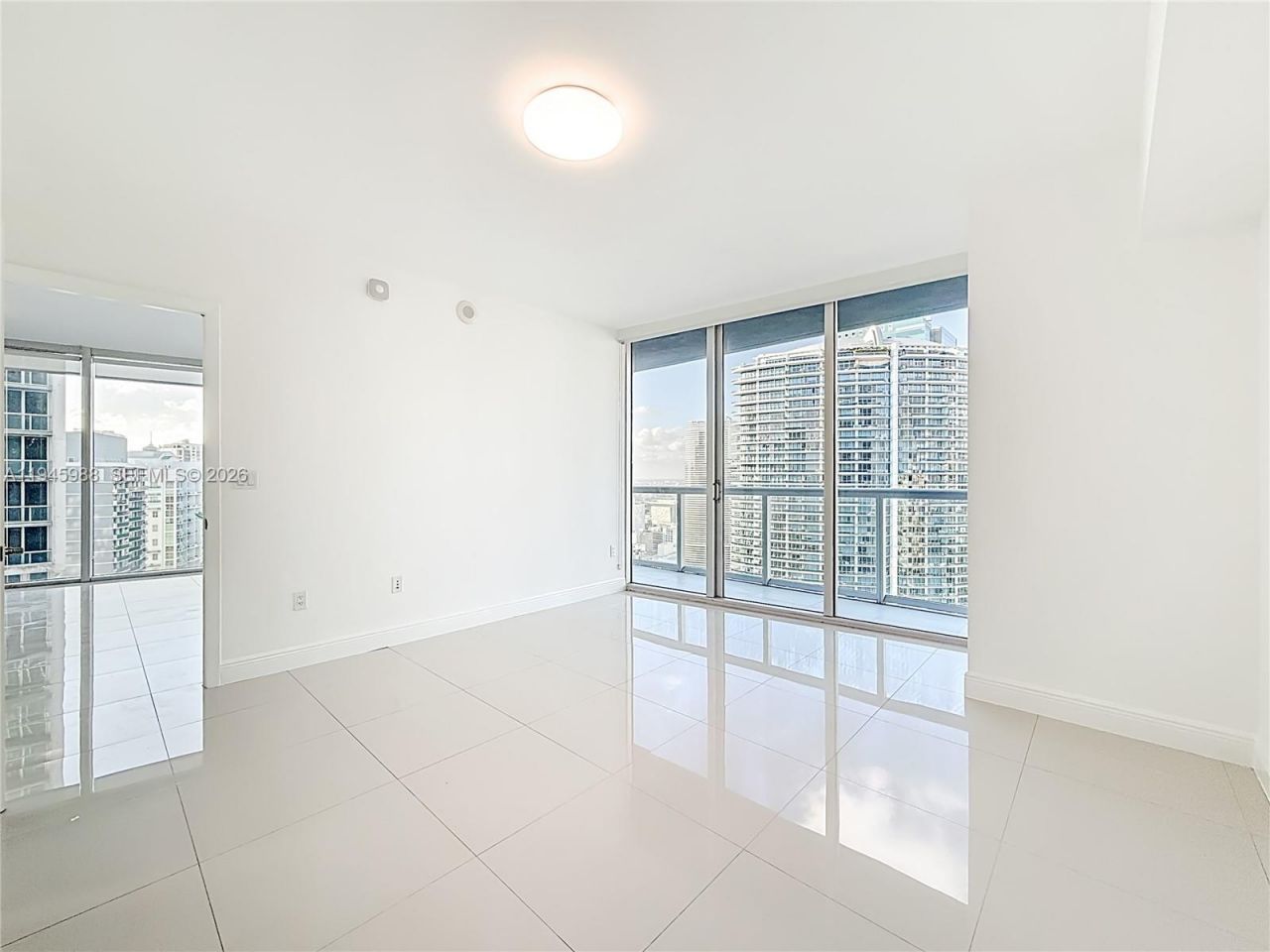 475 Brickell Ave, Unit 4215, Miami, FL 33131 Photo