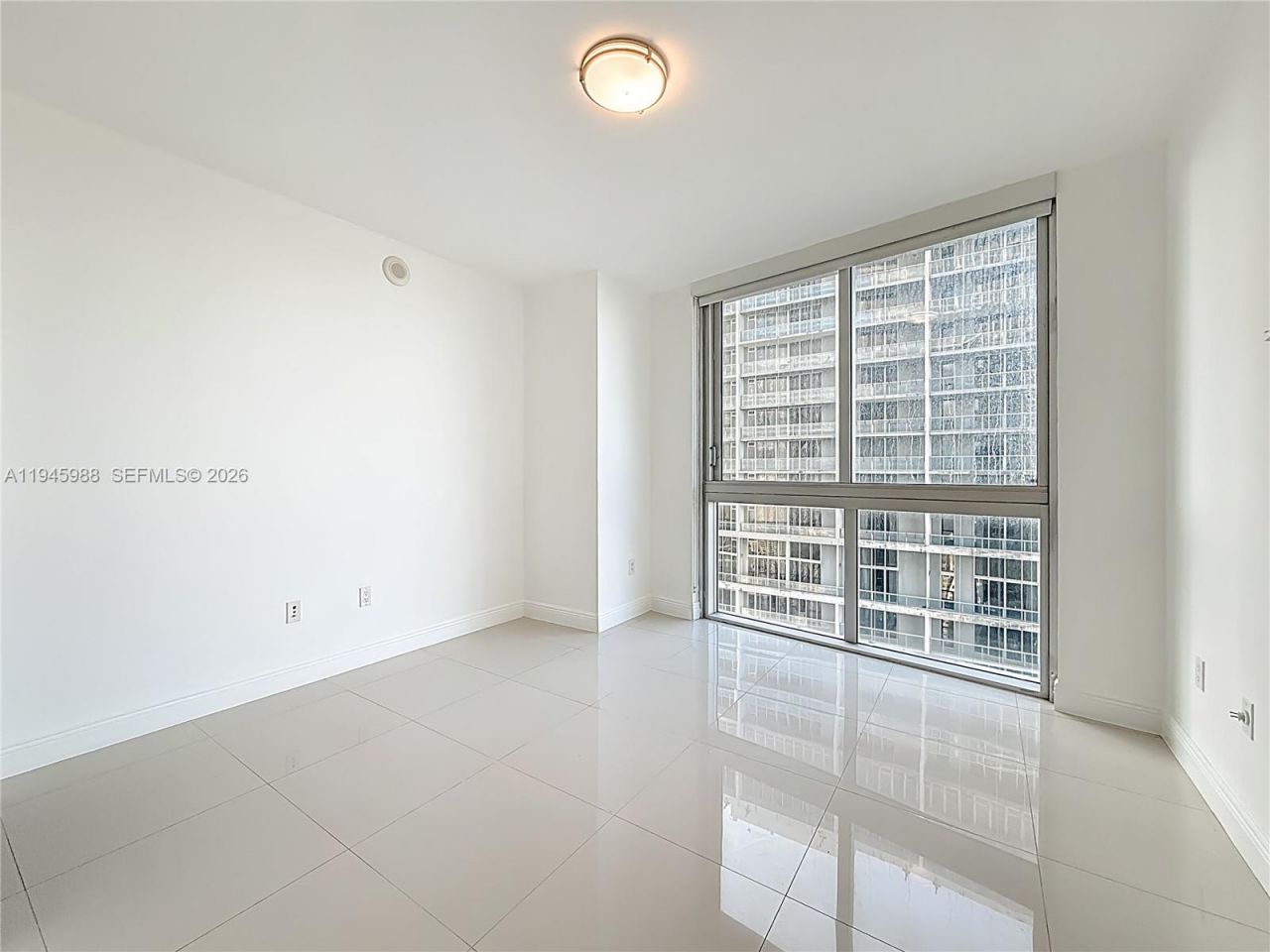 475 Brickell Ave, Unit 4215, Miami, FL 33131 Photo