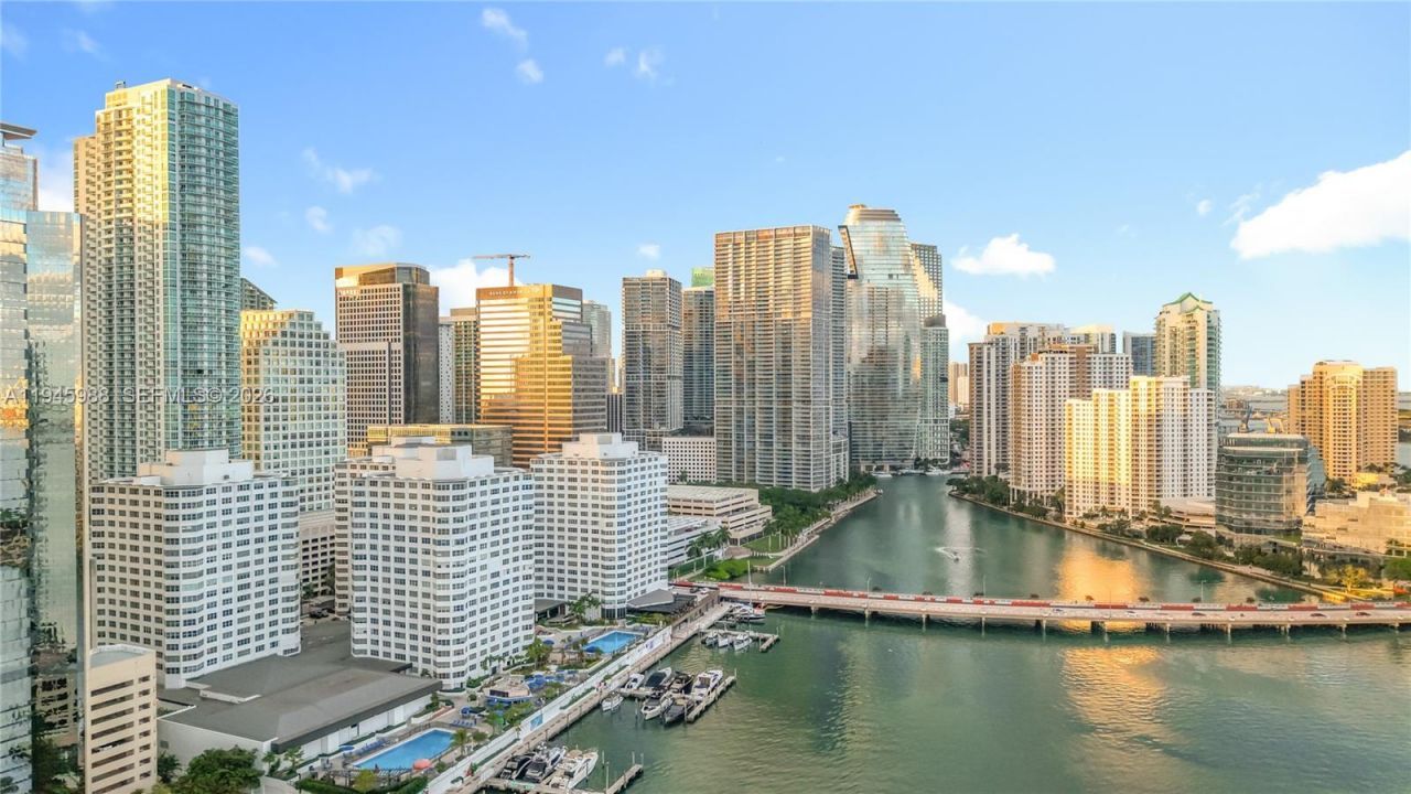475 Brickell Ave, Unit 4215, Miami, FL 33131 Photo