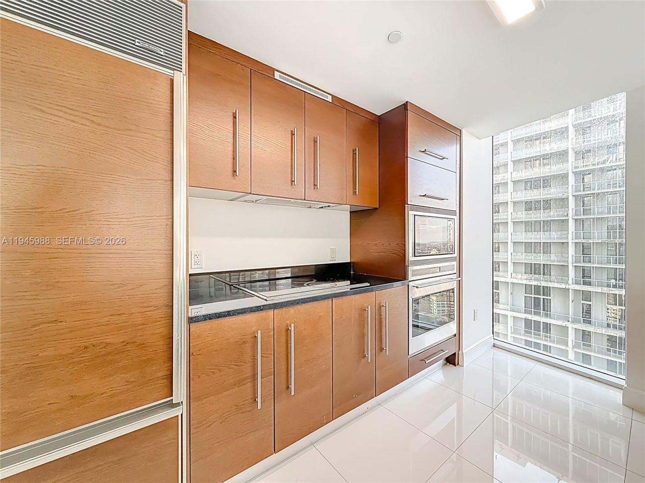 475 Brickell Ave, Unit 4215, Miami, FL 33131 Photo