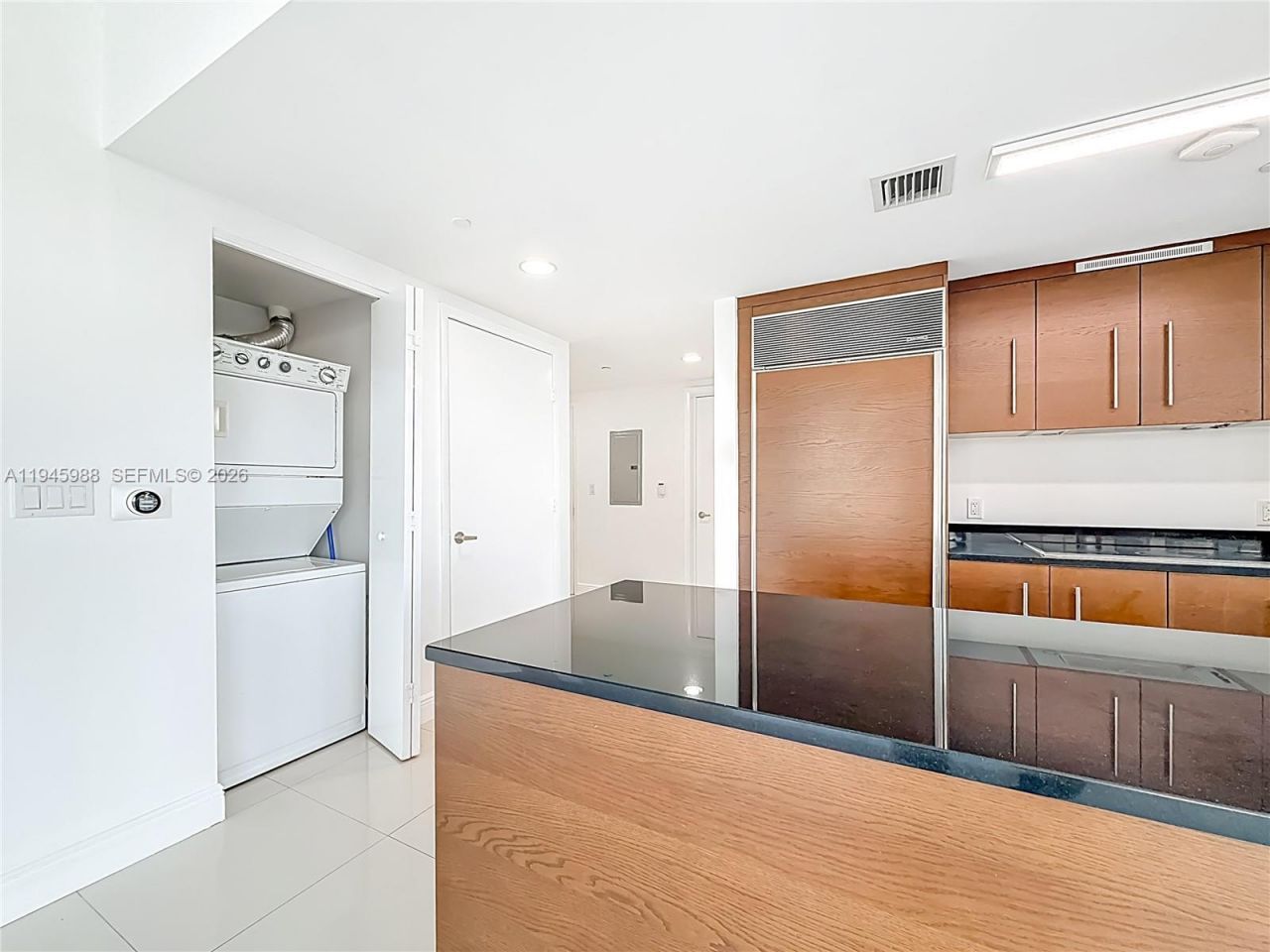 475 Brickell Ave, Unit 4215, Miami, FL 33131 Photo