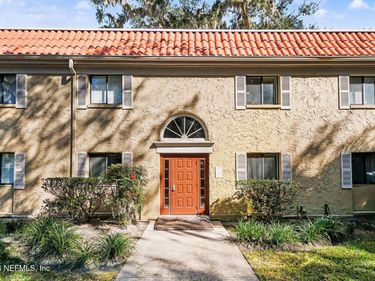 5811 ATLANTIC Boulevard, Unit 211, Jacksonville, FL 32207