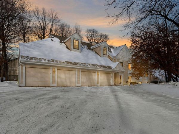 15630 26th Avenue N, Unit B, Plymouth, MN 55447